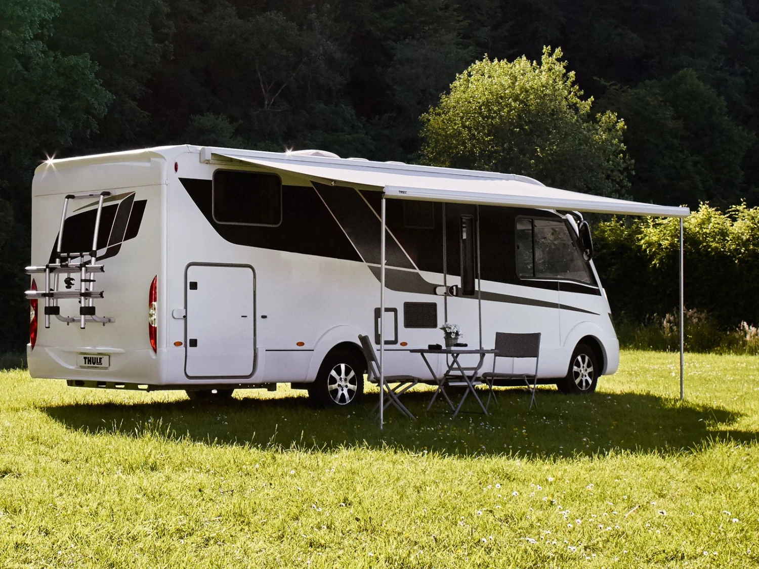 Thule Omnistor 5200 Aluminium 300 Mystic Grey Cassetteluifel 2 Thule Omnistor 5200 Aluminium 300 Mystic Grey Cassetteluifel - Afbeelding 2