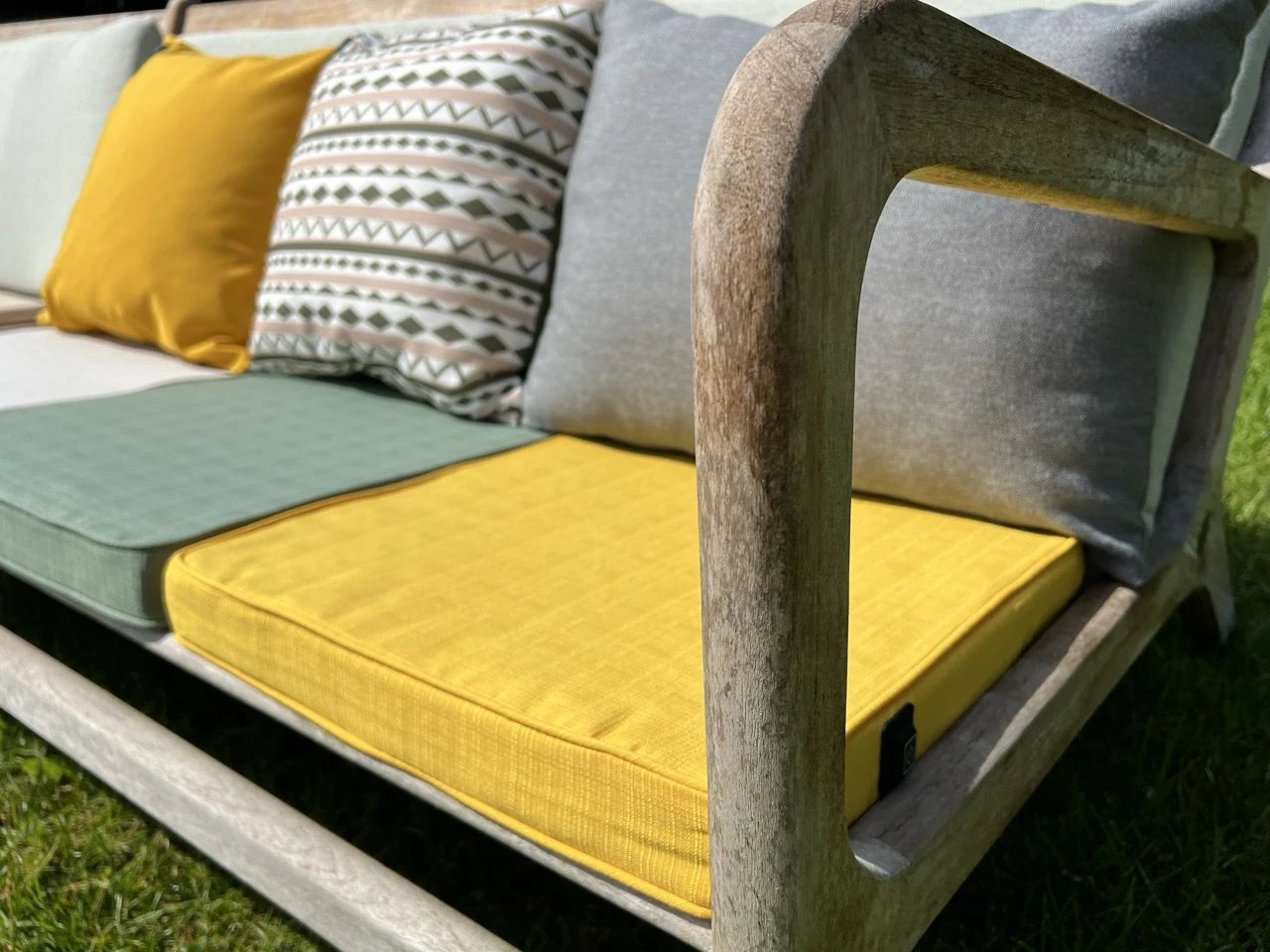 Merkloos Warmpi Verwarmd Outdoor Zitkussen - Yellow 3 Merkloos Warmpi Verwarmd Outdoor Zitkussen - Yellow - Afbeelding 3